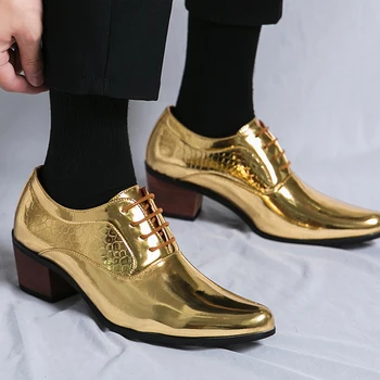 Качественные мужские свадебные туфли на высоком каблуке роскошного бренда с золотым острым носком, нескользящие модельные туфли 2023, Классические дизайнерские кроссовки для мужчин