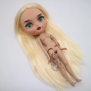 Кукла blyth с обнаженным суставным телом, изготовленная на заказ перед продажей.